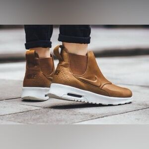 Nike Air Max Thea mid brown sneakers
